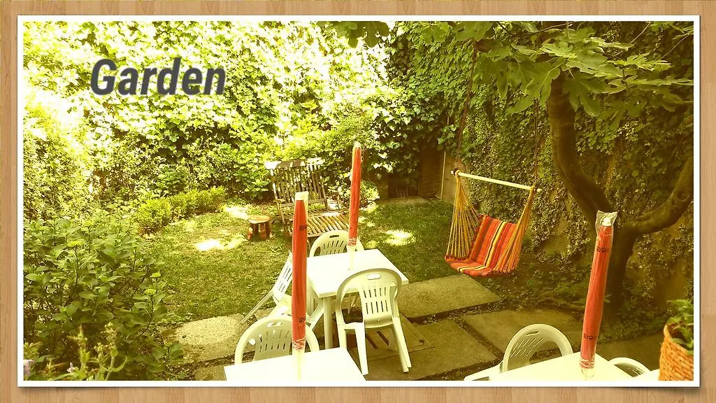 Hostel Lumiere Milan Italy